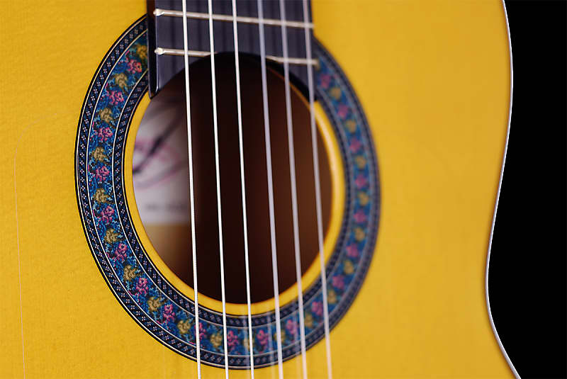 Amalio Burguet 1F flamenco guitar 2021 nitro finish - video! image 1