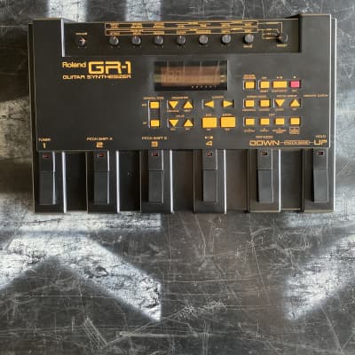Roland GR-1 Guitar Synthesizer 2000s - Black