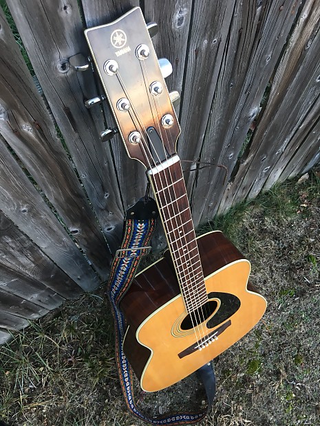 Yamaha fg 180 1 black label 1970s