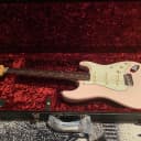 American Original Stratocaster, 60’s Shell Pink
