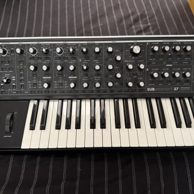 Moog Subsequent 37 Analog Synth 2017 - Present - Black