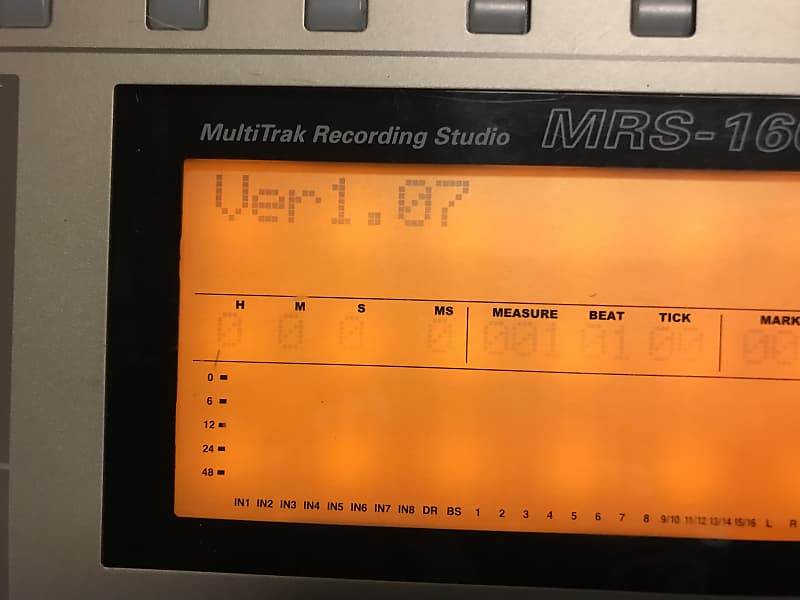 Zoom MRS-1608 with CR/RW Discs, Power Supply, Manuals and Zoom MRS-1608 with CR/RW Discs, Power Supply, Manuals and