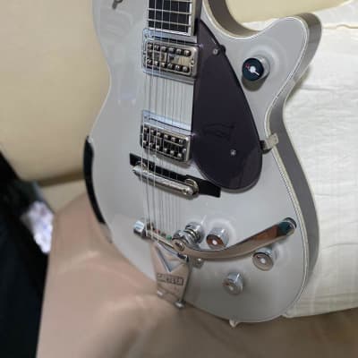rare  gretsch g6134t-ltd limited edition penguin™ with bigsby® namm 2019 image 4