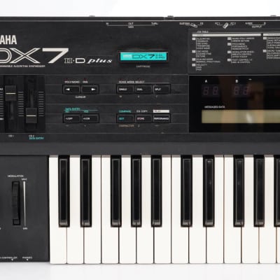 Yamaha DX7IID 61-Key 16-Voice Digital Synthesizer | Reverb