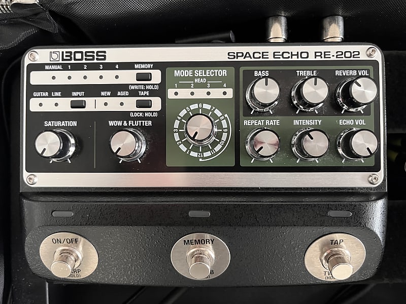 Boss RE-202 Space Echo