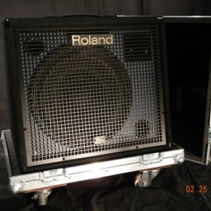 Roland KC-550 W/ Flight case image 3