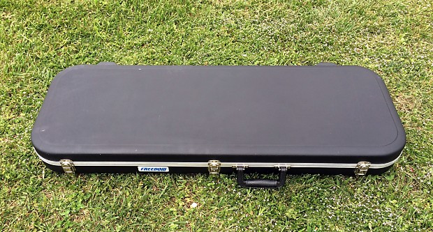 SKB Freedom HARDSHELL CASE for Fender Stratocaster Telecaster Strat Tele Guitar