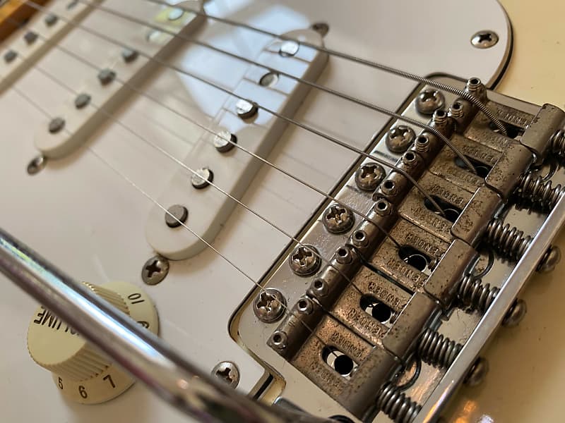 Fender Japan ST68 Stratocaster Left-Hand Guitar Vintage
