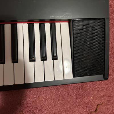 Yamaha Piaggero NP-12 Portable Piano 2016 - Present - Black image 4