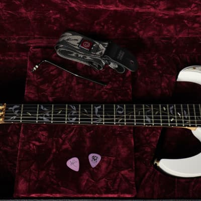 Ibanez Steve Vai Owned/Signed JEM JEM7V-WH White Electric Guitar w/ OHSC LI Practice Guitar image 5