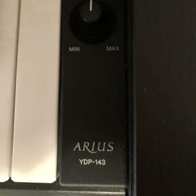 Yamaha Arius YDP-143 Digital Piano image 4