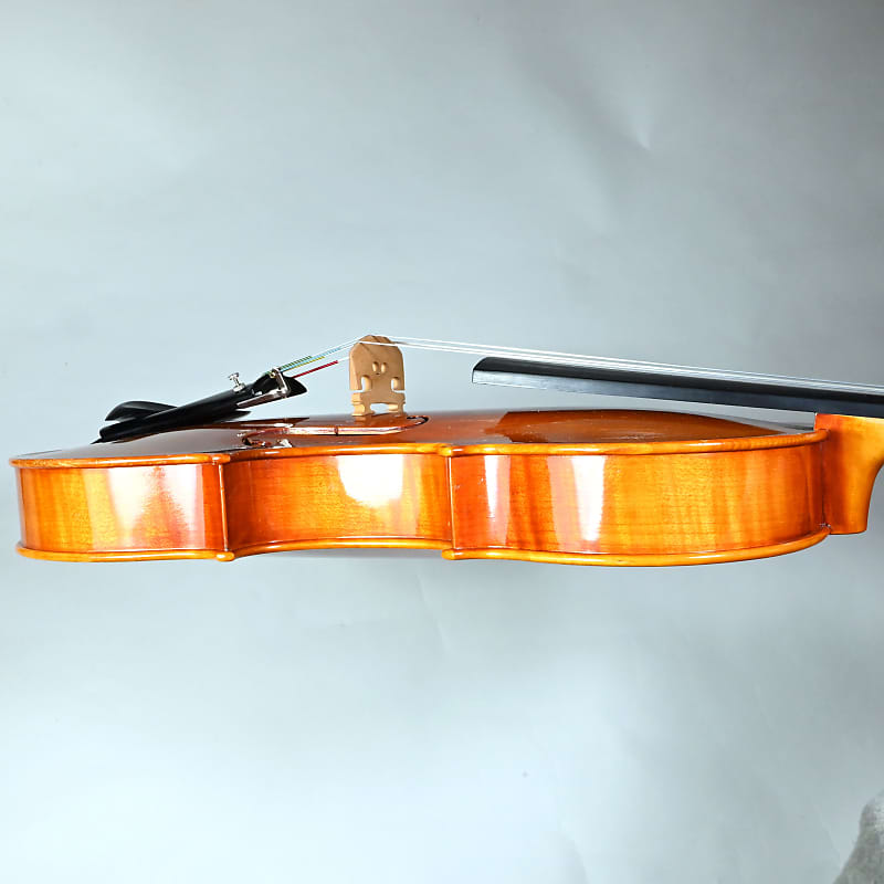 Suzuki Viola No. 5 (Professional/Orchestra), 15.5 Suzuki Viola No. 5 (Professional/Orchestra), 15.5
