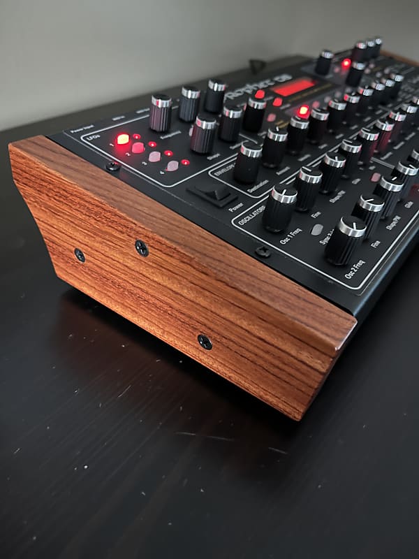 Dave Smith Instruments Prophet 08 PE Desktop 8-Voice Desktop