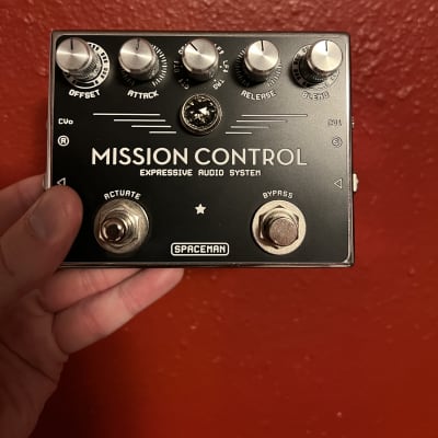 Spaceman Mission control Chrome limited image 1