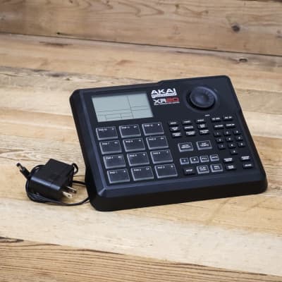 Akai XR-20 Beat Production Center Drum Machine XR20 Rhythm U257417