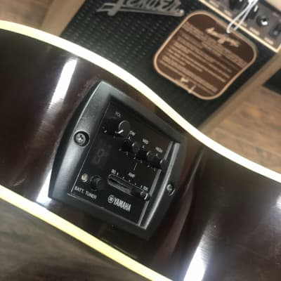 Yamaha APX500II Thinline Acoustic/Electric Guitar Old Violin Sunburst Christmas Combo / Fender Acoustasonic 15 Amplifier image 4
