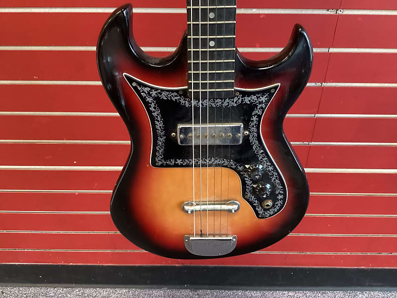 Global 409 Electric Guitar Cracked Body Reverb