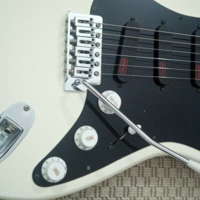 Starforce 8000 White Guitar / Guitarra Starforce 8000 Blanca image 2