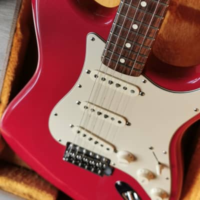 Fender Mark Knopfler Stratocaster Unplayed Early Serial# Darker Red Ultimate Collectable image 9