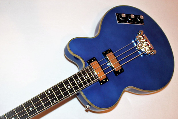 Epiphone allen woody rumblekat bass blue top