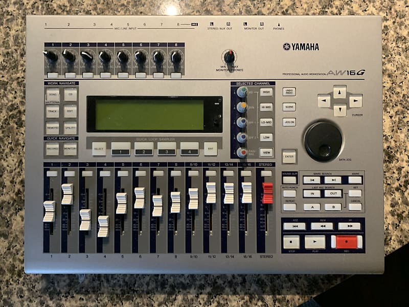 Yamaha AW16G Professional Audio Workstation 16-Track Digital