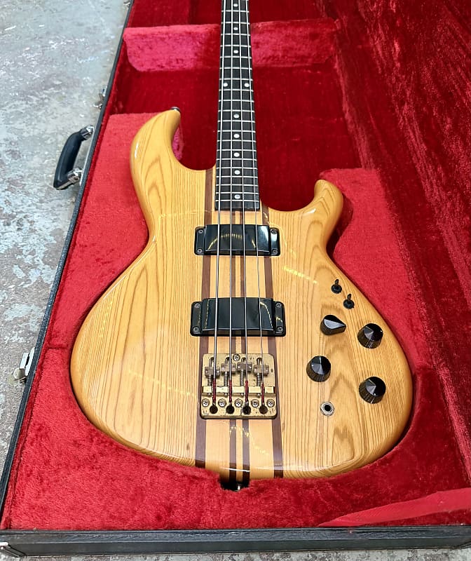 The Aria Pro II SB-900 super bass 1980 - Natural original vintage