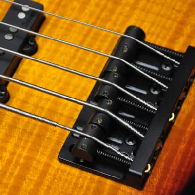 Sadowsky NYC Custom Will Lee Signature 22 Fret 5 string - 3 Sadowsky NYC Custom Will Lee Signature 22 Fret 5 string - 3