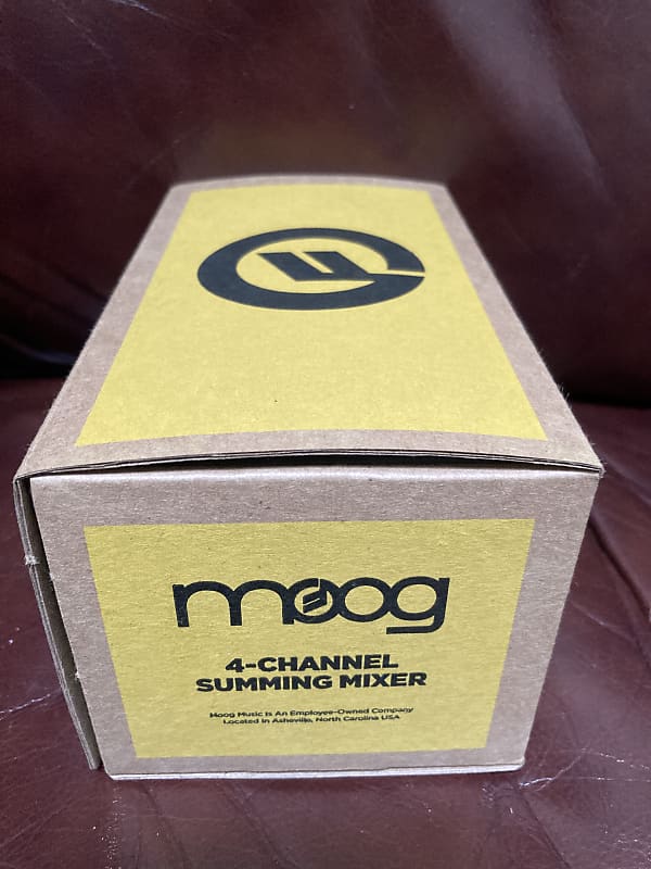 鍵盤楽器 MOOG 4-Channel Summing Mixer Used Moog summing mixer 4 channel Mixer | Guitar Center