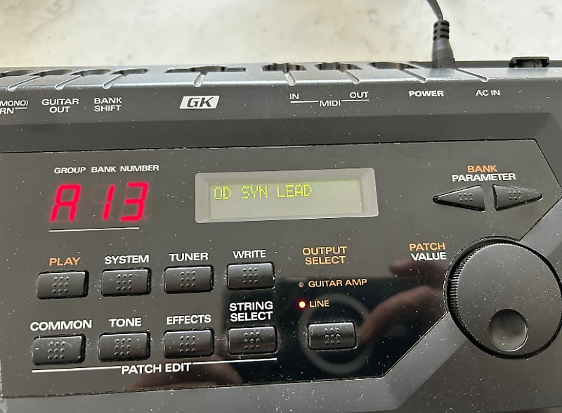 Roland GR-33
