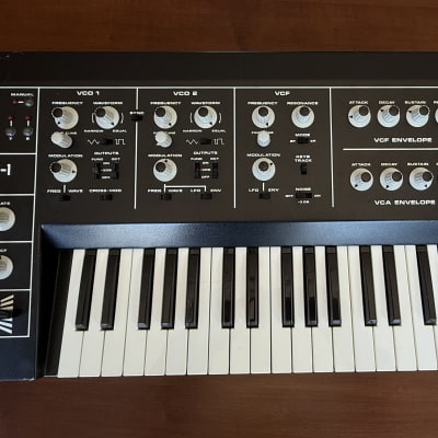 Oberheim OB-1 (1978-1979) w Stardust Cover