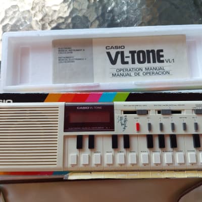 Casio VL-1 VL-Tone 29-Key Synthesizer Keyboard 1979 - 1984 - White