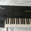 Yamaha  SY 85 keyboard for sale