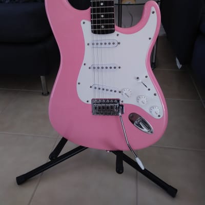 Squier Bullet Stratocaster SSS Pink | Reverb Squier Bullet Stratocaster SSS Pink | Reverb