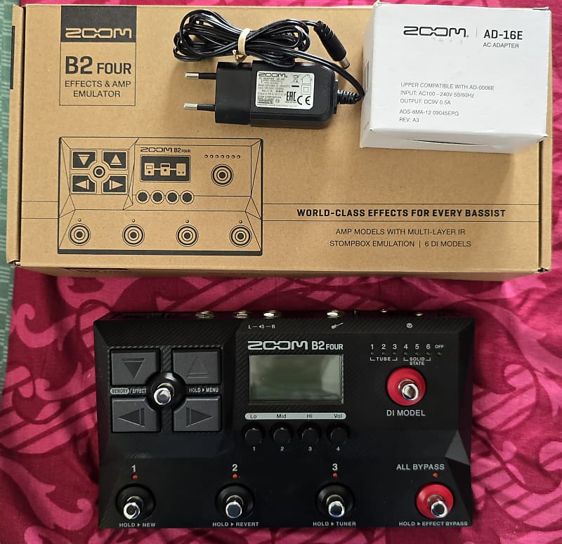 Zoom B2 Four