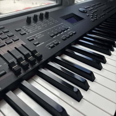 Yamaha S90 XS 88-key Master Keyboard 2009 - Present - Black