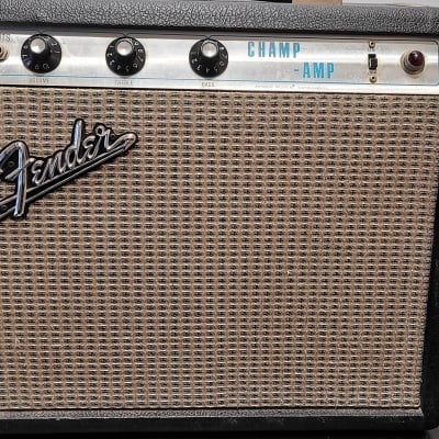 Fender Champ de 1978, ampli à lampes avec prises de son multiples