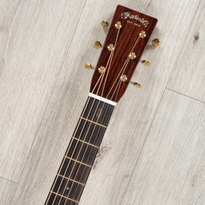 Martin Guitars D-28 Modern Deluxe Acoustic Guitar, Rosewood Sides & Back, VTS Sitka Spruce Top image 10