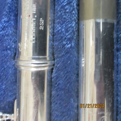 Gemeinhardt 2SP Straght-Headjoint Flute with Offset G . Made in USA image 4