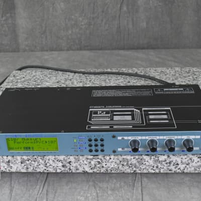 Yamaha FS1R —a rare and powerful rack‑mount FM/formant synthesizer in Excellent