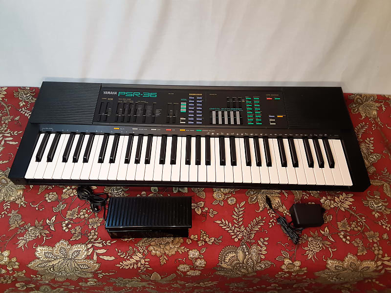 Yamaha PSR-36 Keyboard with Yamaha EP-1 Expression Pedal