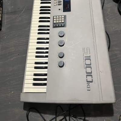 Akai S1000 digital stereo sampling keyboard