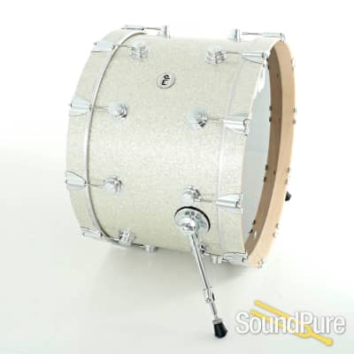 DW 3pc Collectors Series Maple Drum Set-Broken Glass Glitter 12/16/22 image 3