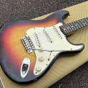 1964 Fender Stratocaster 3 Color Sunburst refin w HSC
