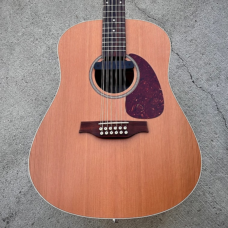 Seagull S12 CEDAR アコースティックギター　12弦希望は28000円です