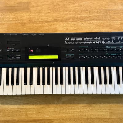 Buy used For Parts/Repair-Powers On-YAMAHA DX7 II-FD Digital Programmable Algorithm Synthesizer