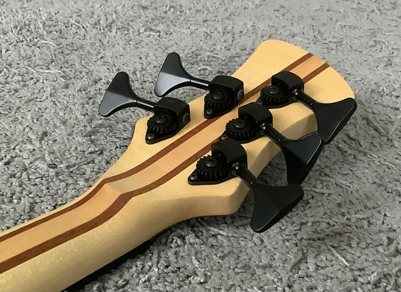 ベース adamovic The Dark 5st fretless bass Adamovic Dark 5 Adamovic Dark 5 Exhibition Grade Buckeye Top