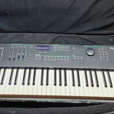 Kurzweil PC88mx 88-Key 64-Voice Performance Controller and Synthesizer 1990s - Black image 1