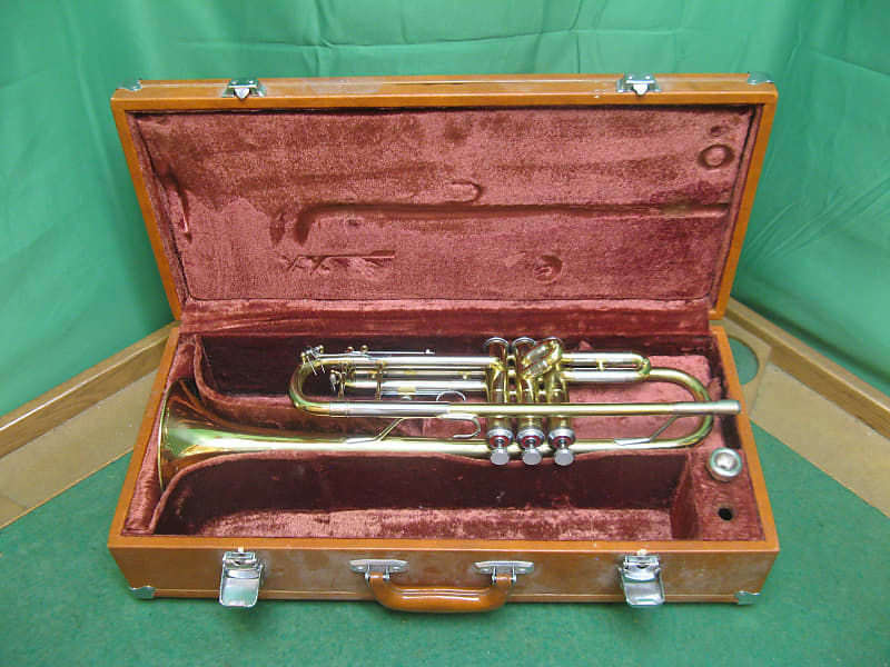 Lark M4015 Pro Model Trumpet - Reconditioned - Original Case u0026 Mouthpiece |  Reverb