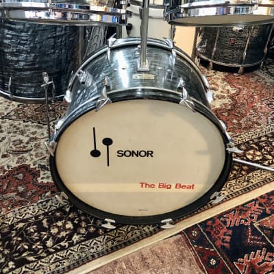 Sonor 1974 Champion Series Kit w/ Hardware in Metallic Silver