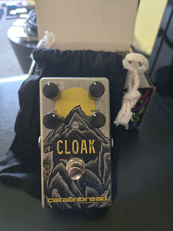 Catalinbread Cloak